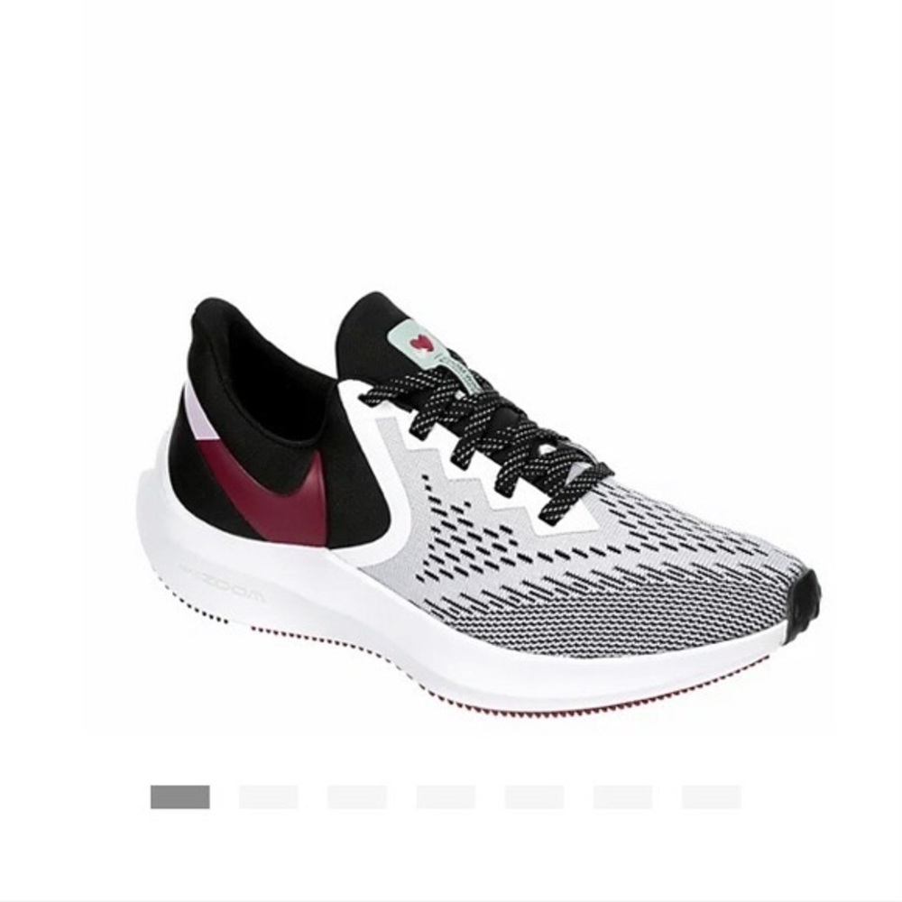 Nike Zoom Winflo Running Shoes